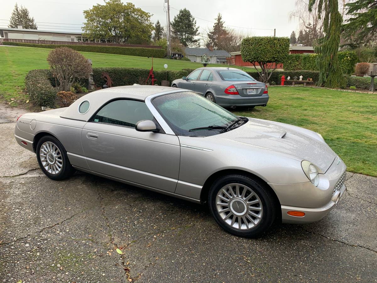 2005 Ford Thunderbird