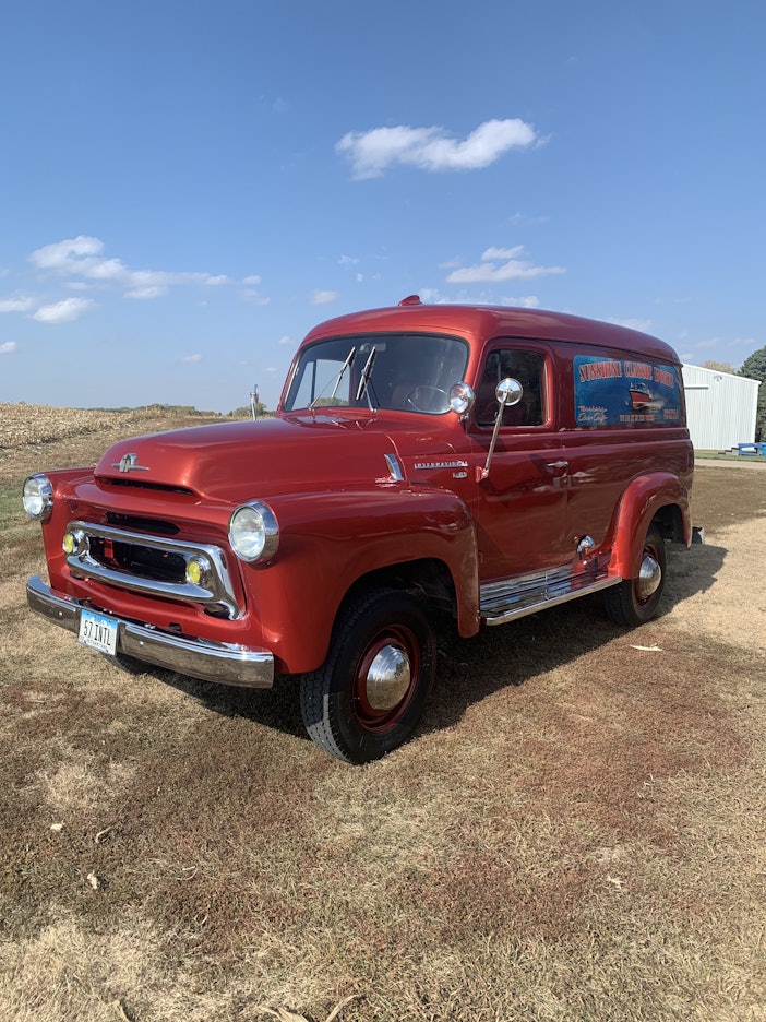1957 International (IHC) S-120 3/4 Ton