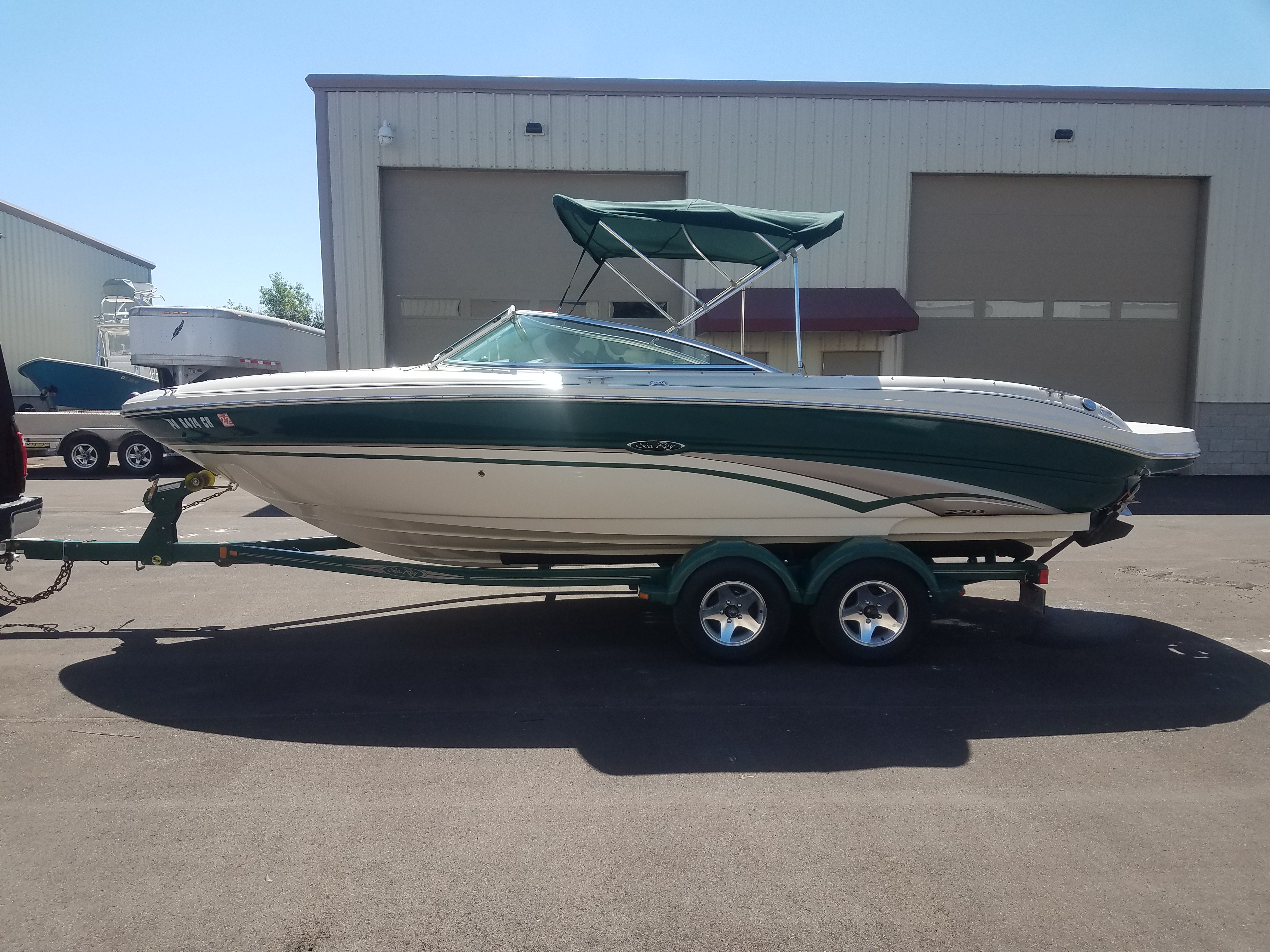 2003 Sea Ray Boat/Trailer 220BR