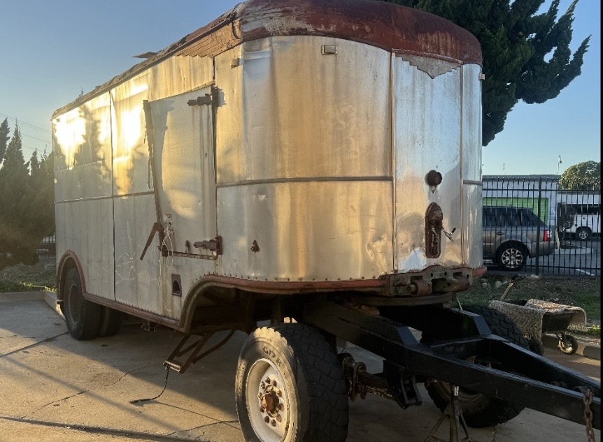 1938 Fruehauf Aero Van
