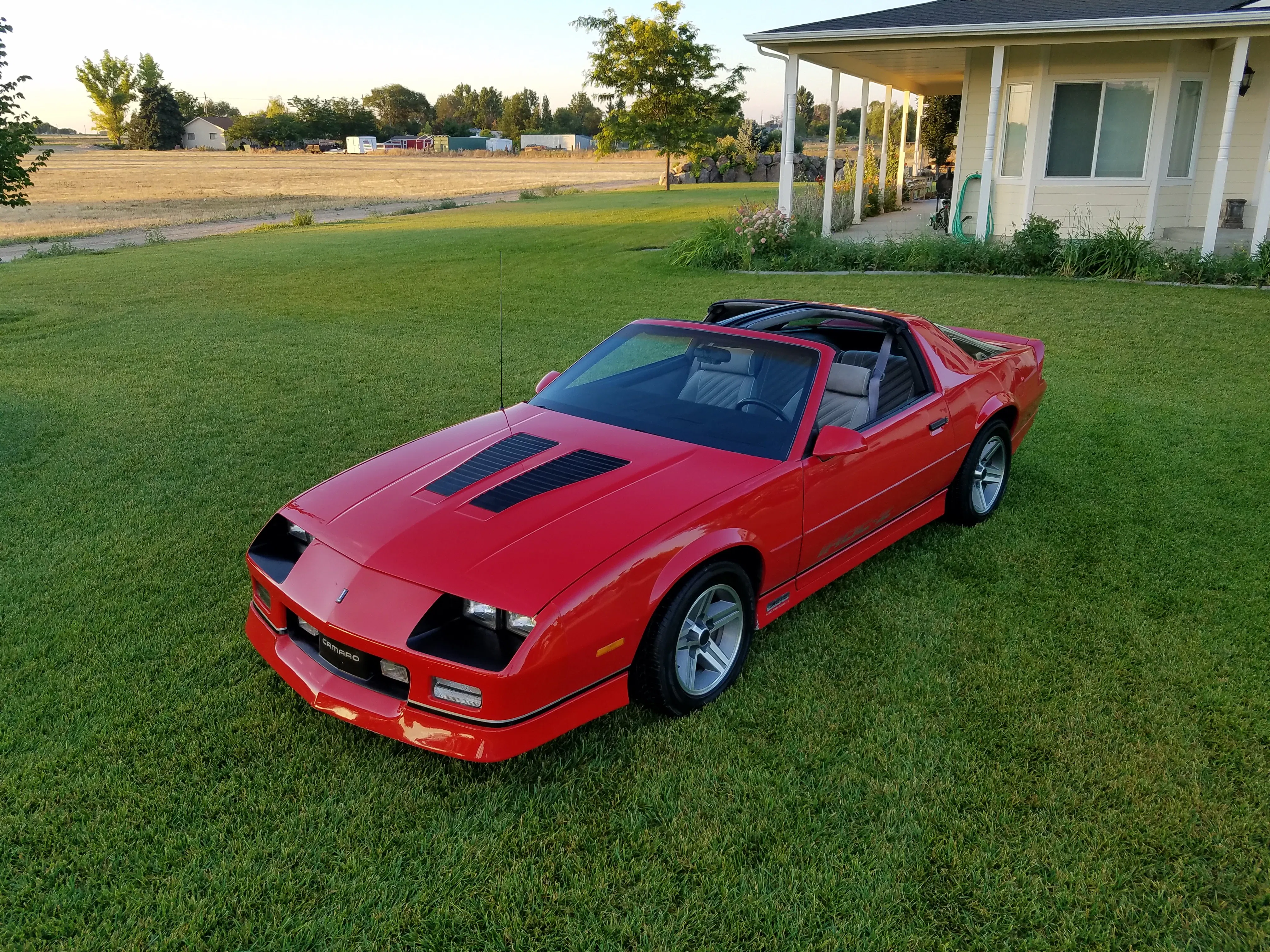 1987 Chevrolet Camaro IROC-Z 5speed