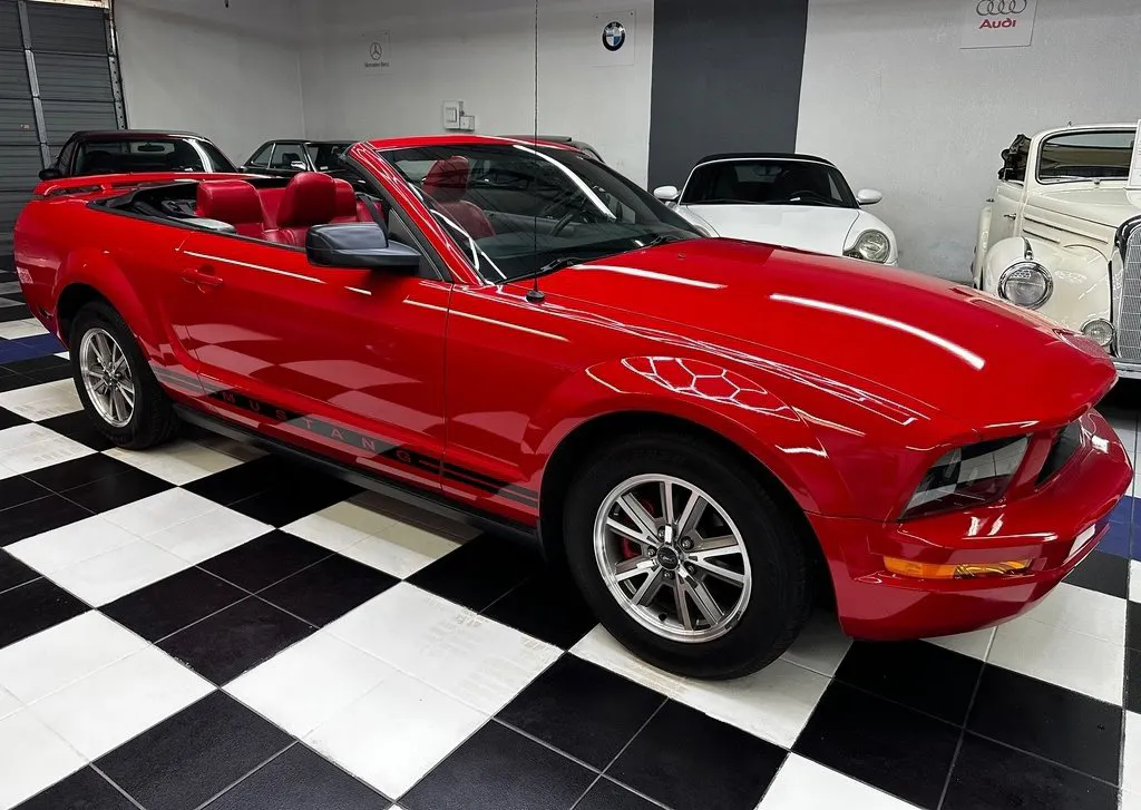 2005 Ford Mustang