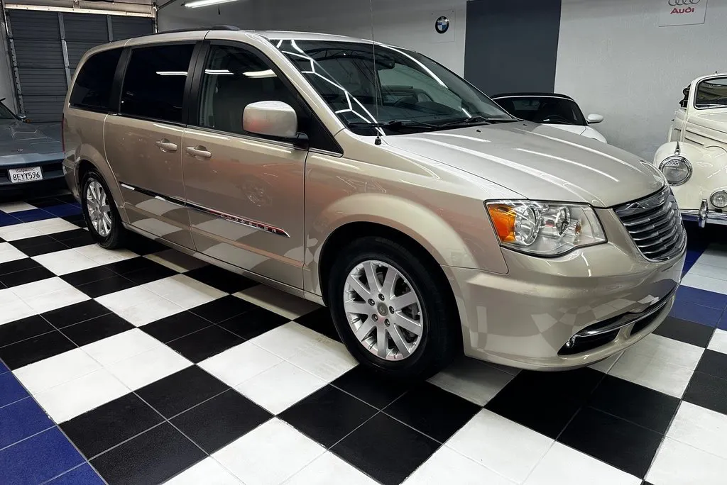 2013 Chrysler Town & Country