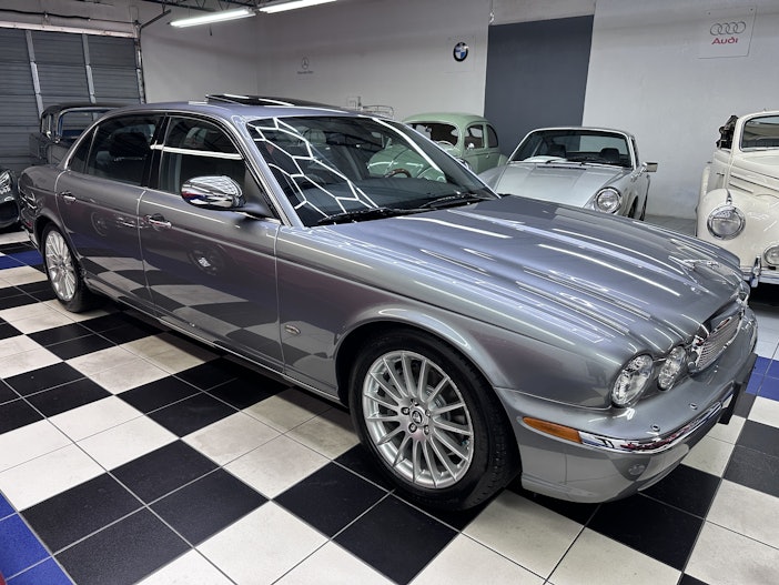 2007 Jaguar XJ8L