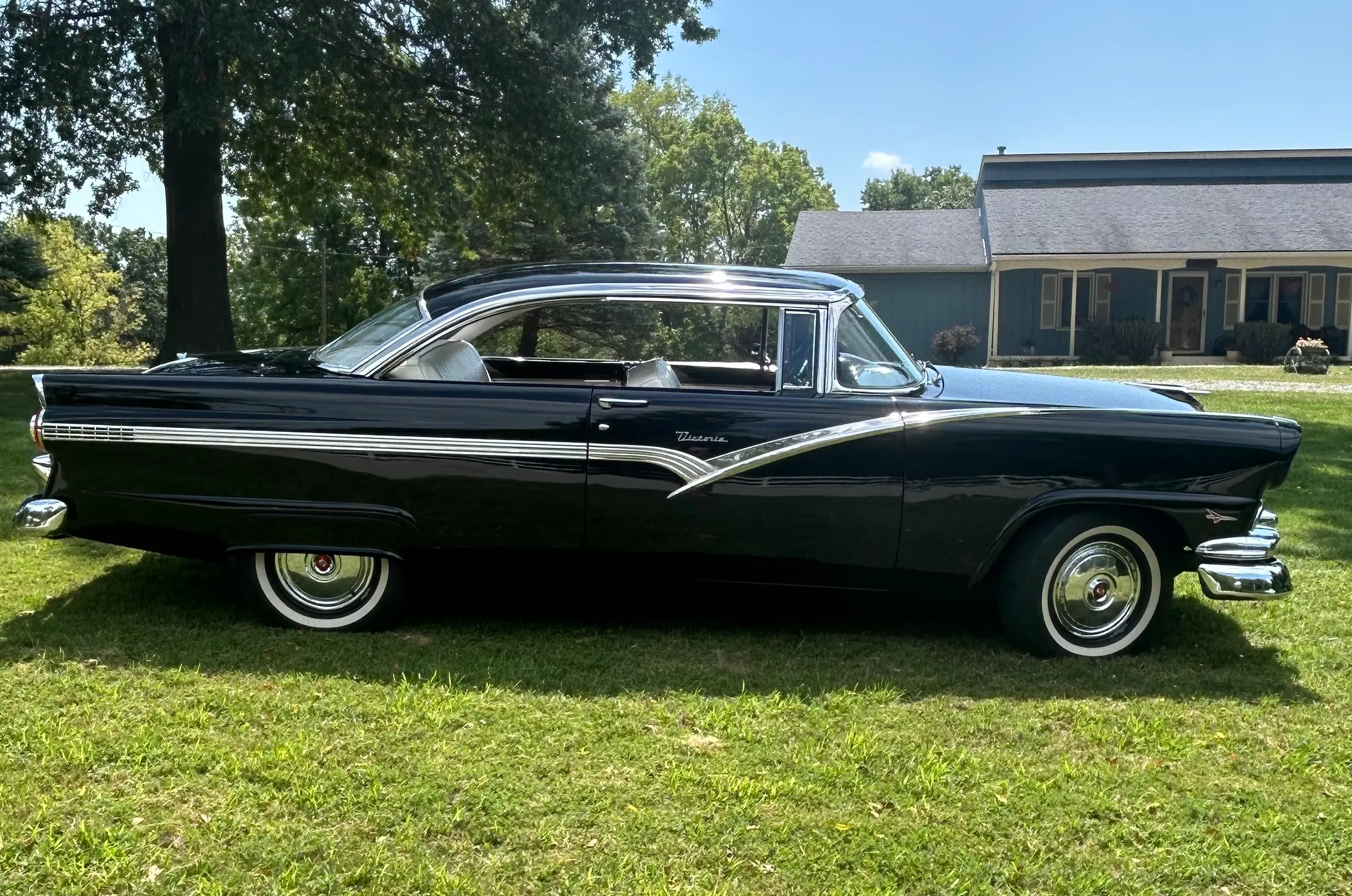 1956 Ford Fairlane Victoria