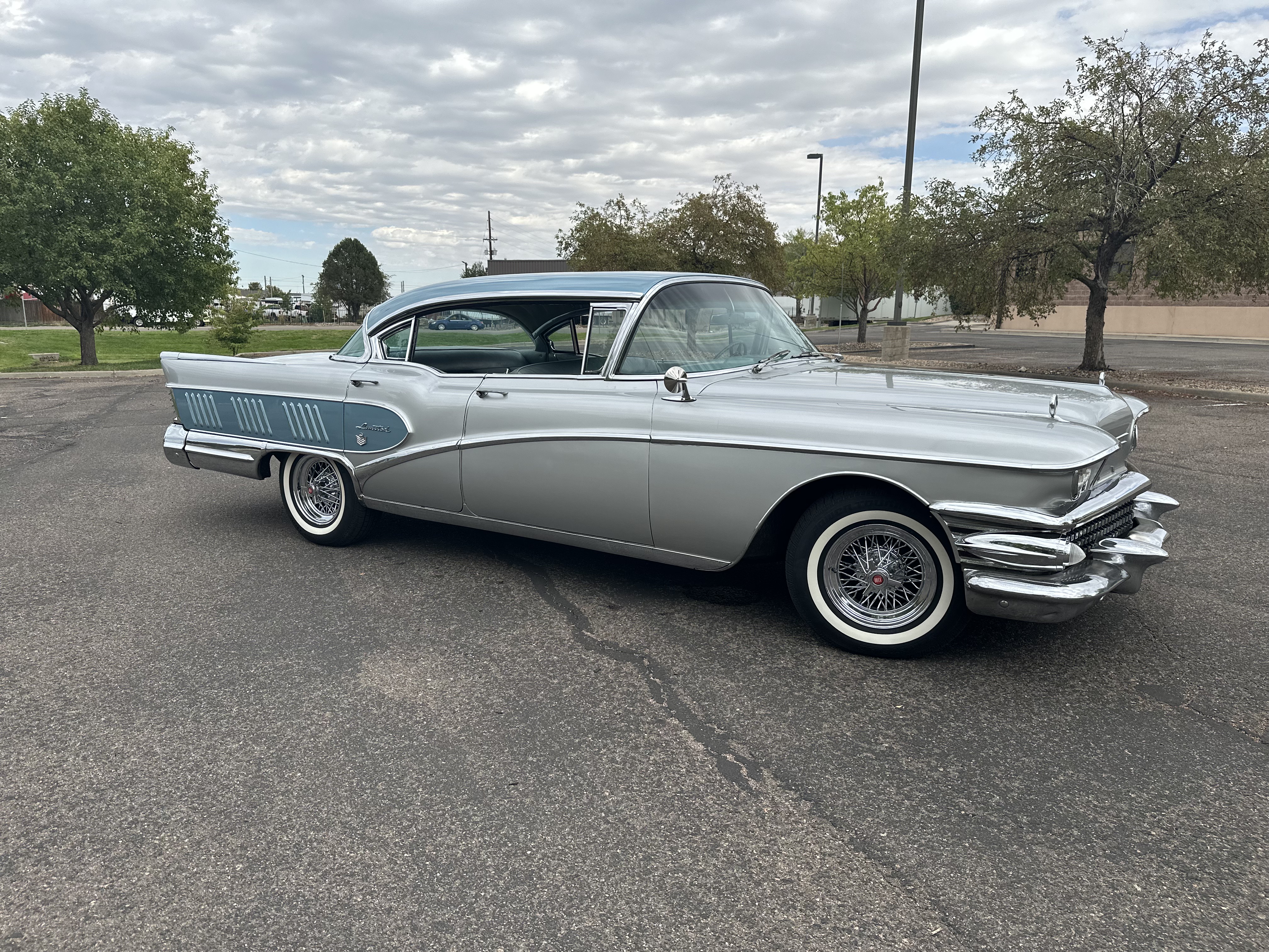 1958年　ビュイックリミテッドリビエラ 1958 Buick Limited Riviera Coupe (Turqoise) 364cu Nailhead
