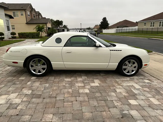 2002 Ford Thunderbird