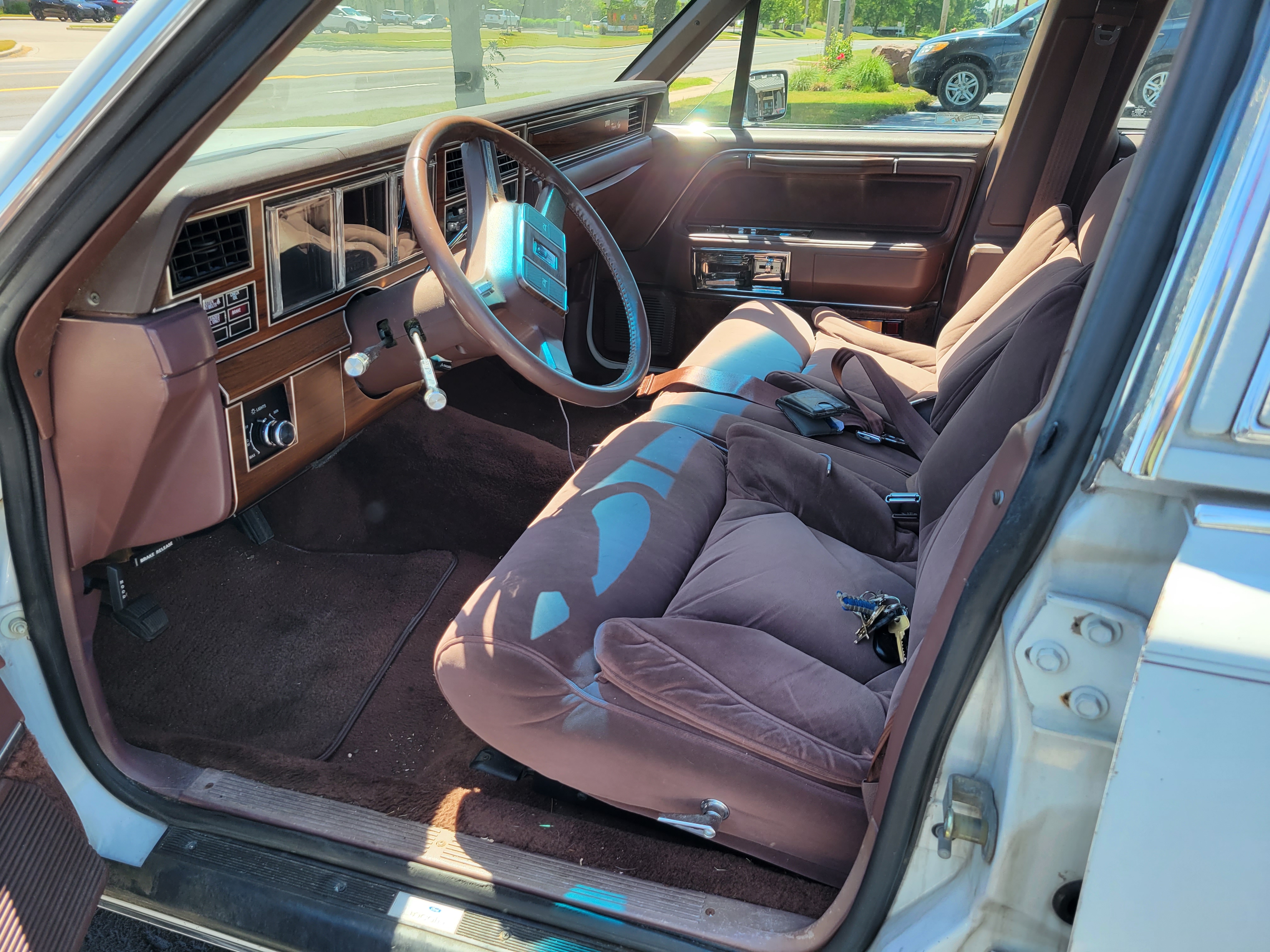 lincoln town car 1989 interior