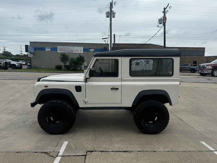 1986 Land Rover Defender 90 (Truck)