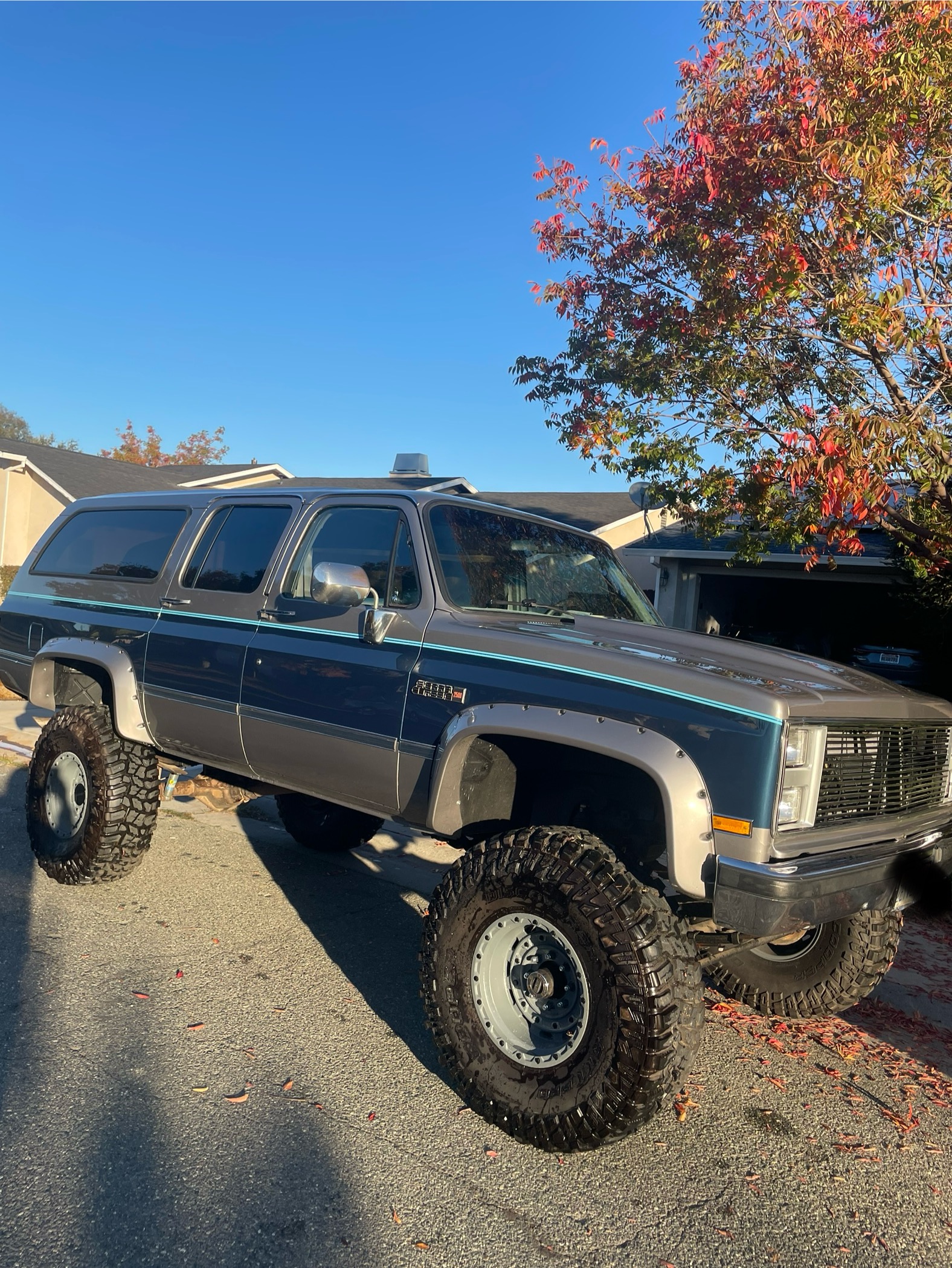 1987 GMC V2500 Suburban