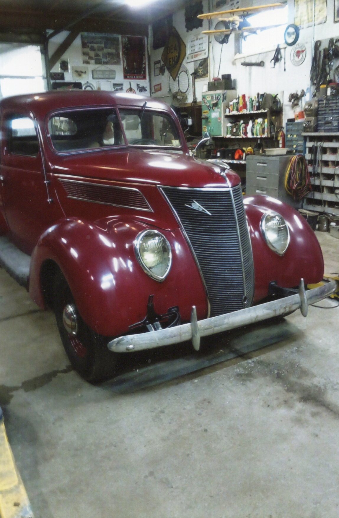 1937 Ford Model 74