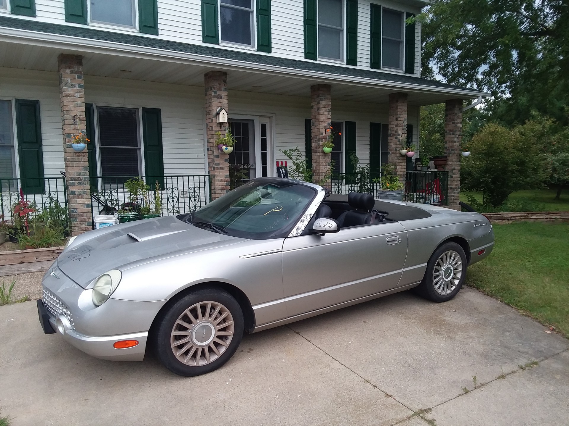 2005 Ford Thunderbird