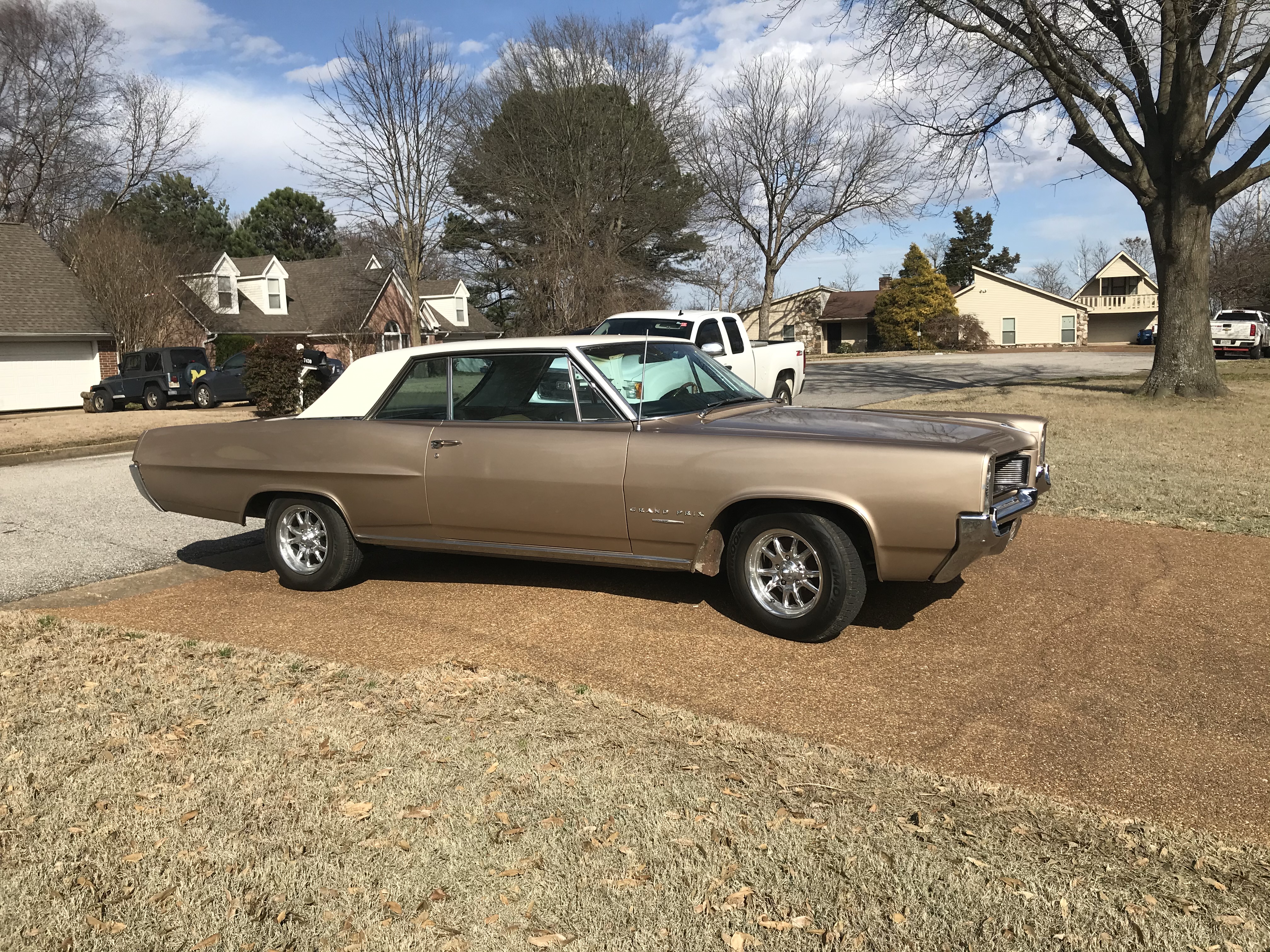 1964 Pontiac Grand Prix for sale on BaT Auctions - closed on August 18,  2021 (Lot #53,373)