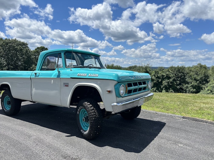 1969 Dodge W200 powerwagon