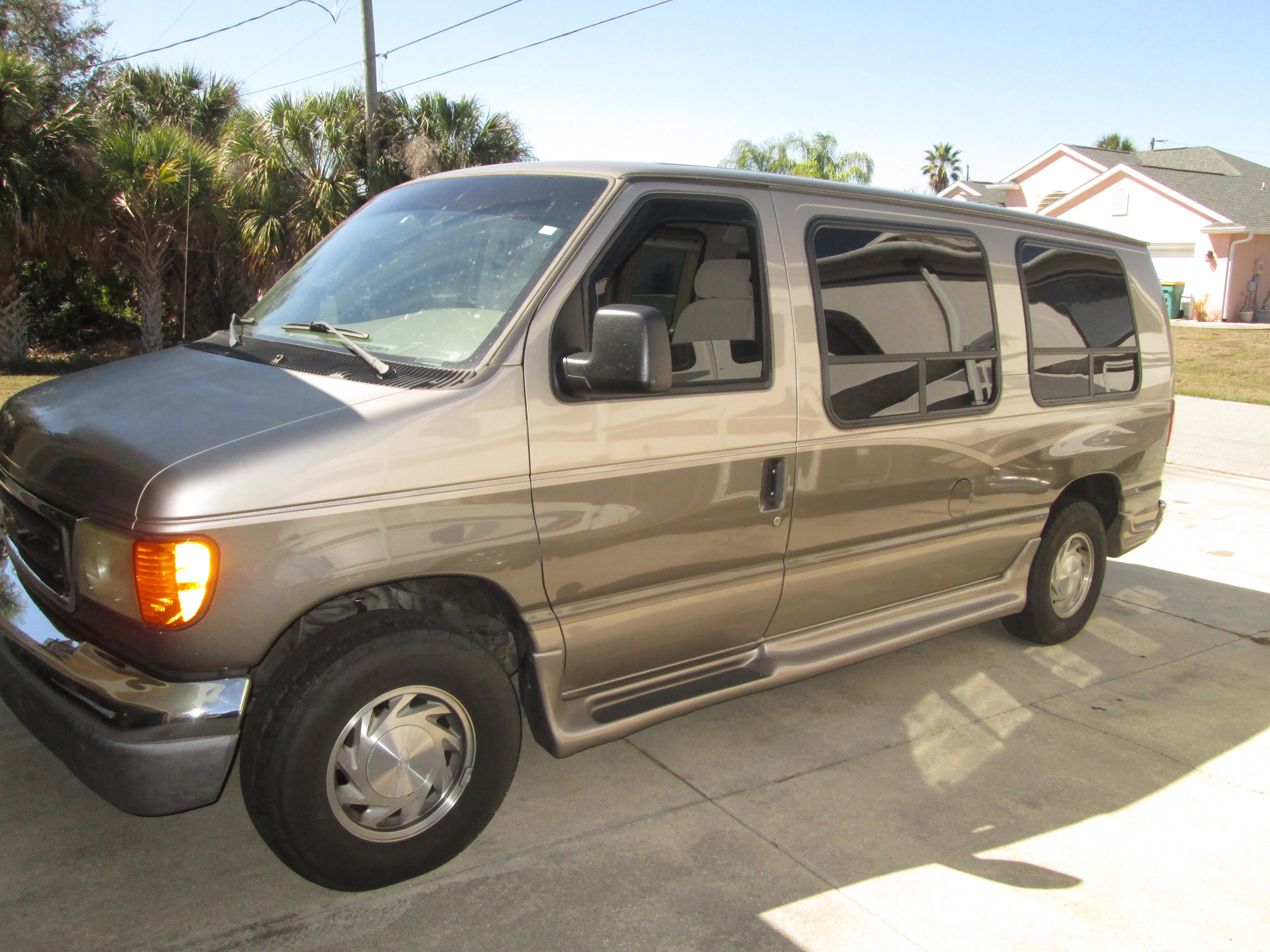 2003 Ford E-150 Econoline