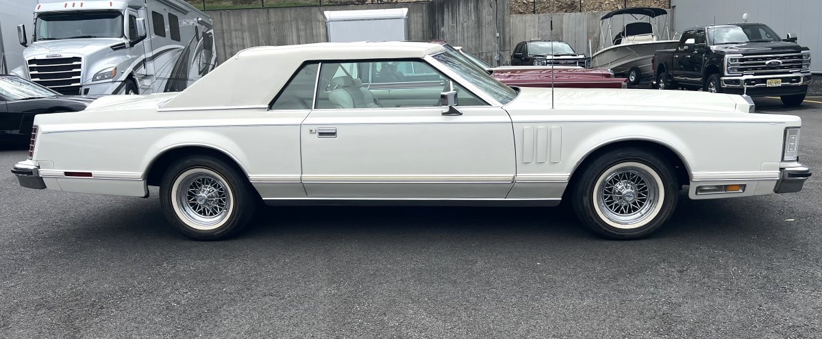 1979 Lincoln Continental Mk V