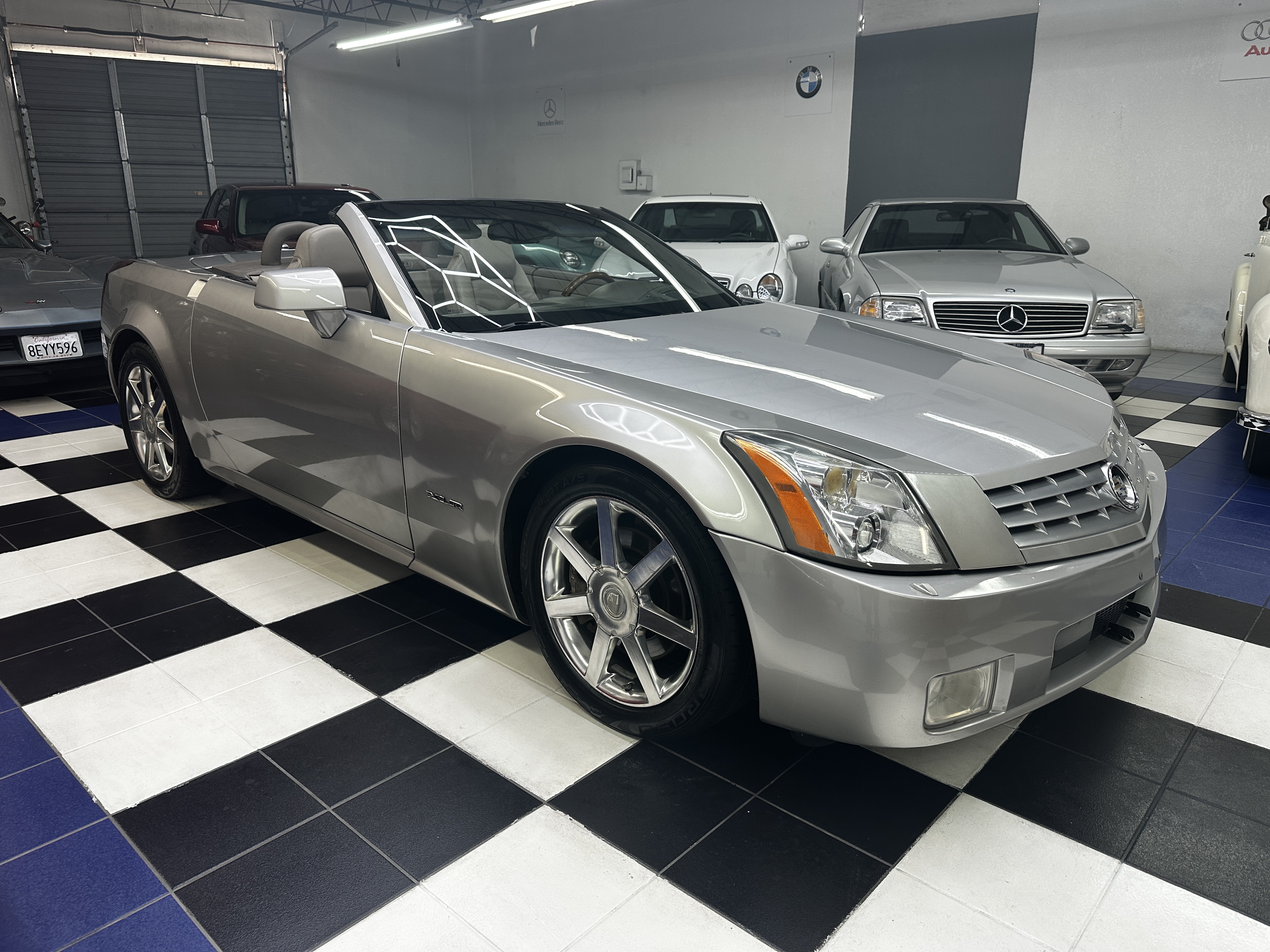 2005 Cadillac XLR