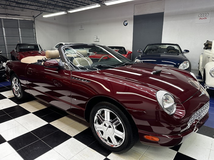 2004 Ford Thunderbird