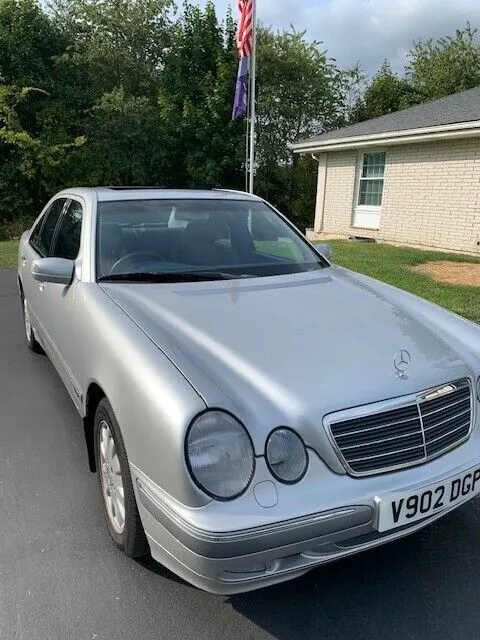 1999 Mercedes-Benz E240