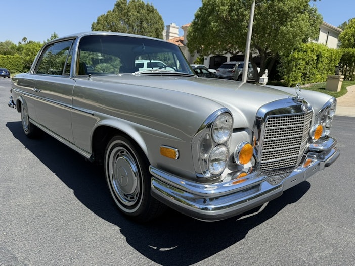 1970 Mercedes-Benz 280SE Low Grill