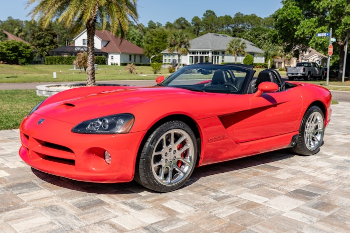 2004 Dodge Viper