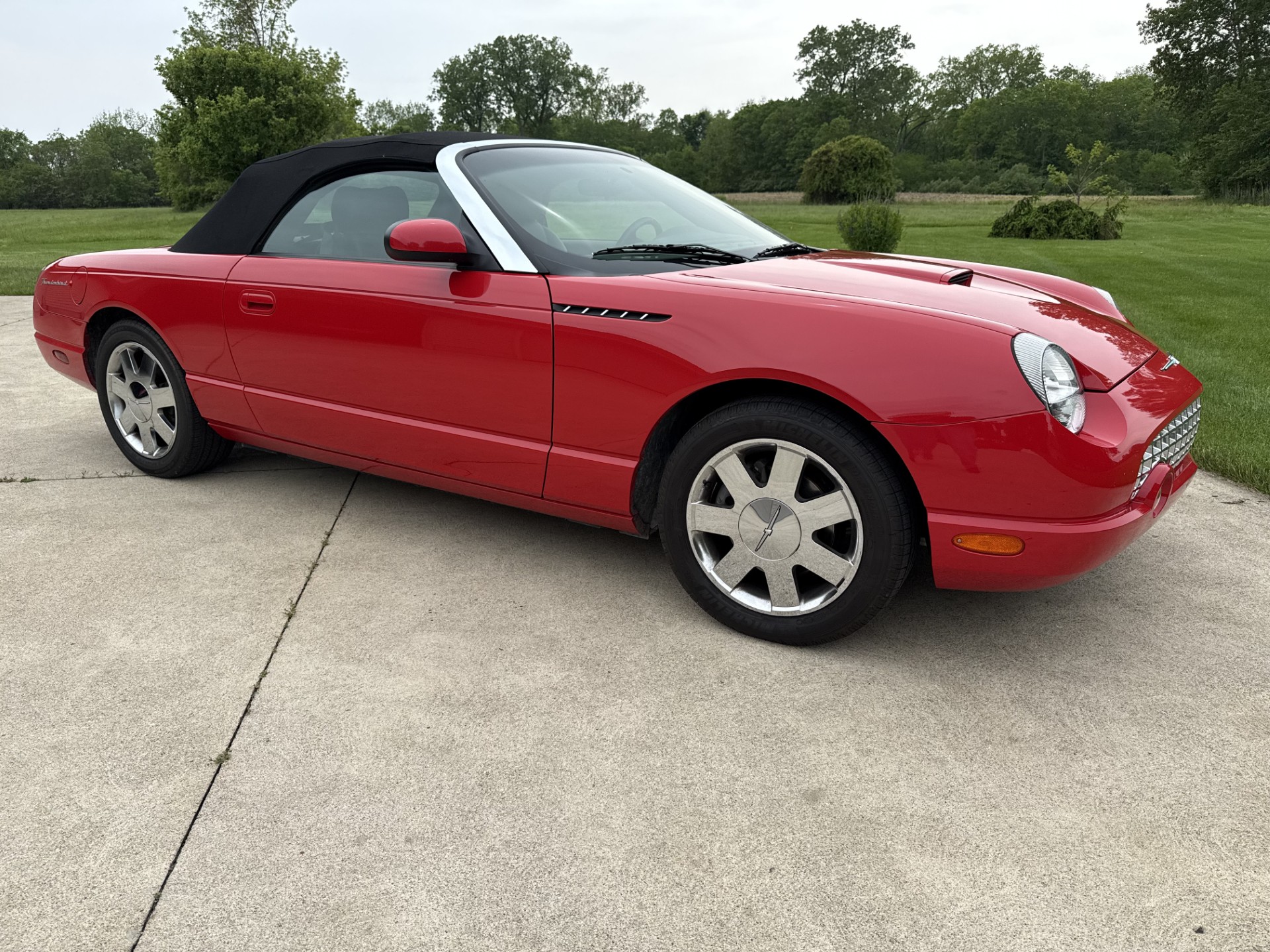2002 Ford Thunderbird