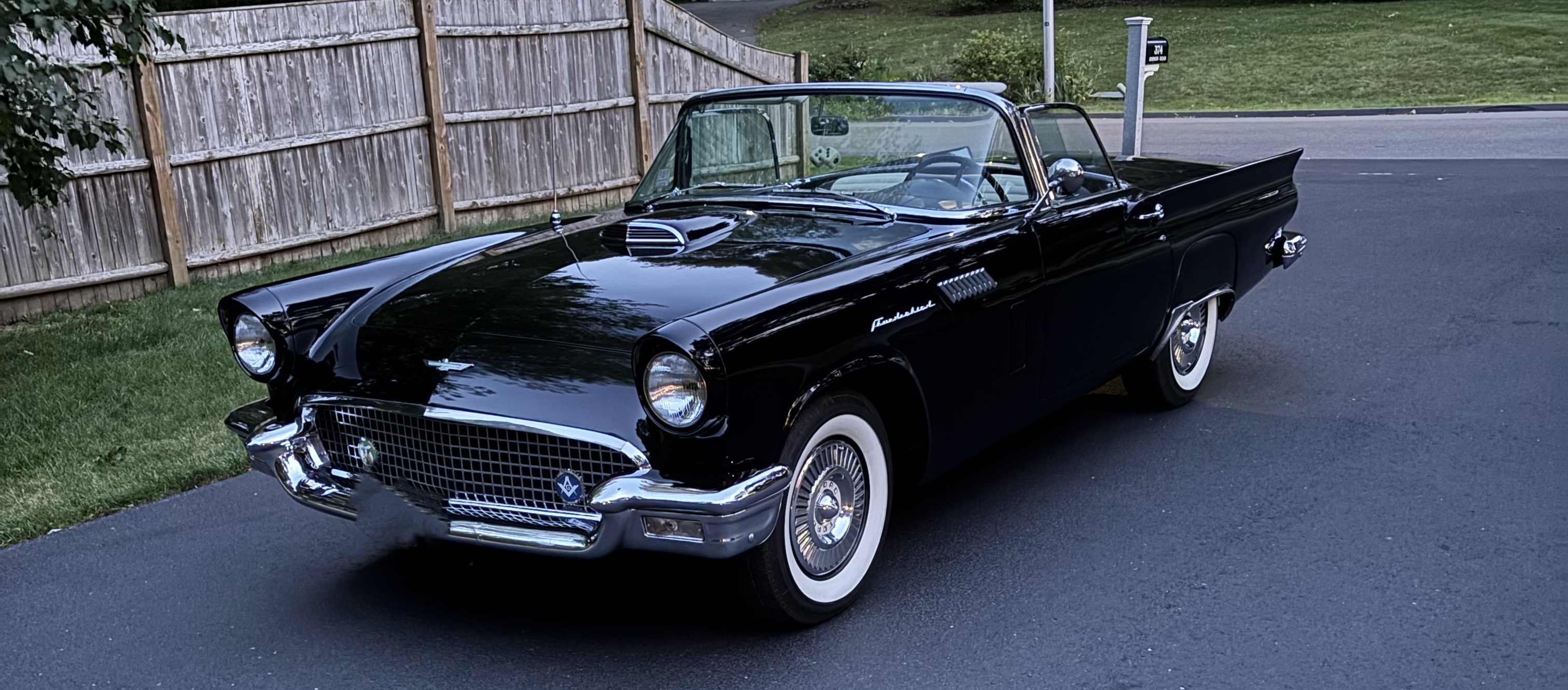 1957 Ford Thunderbird