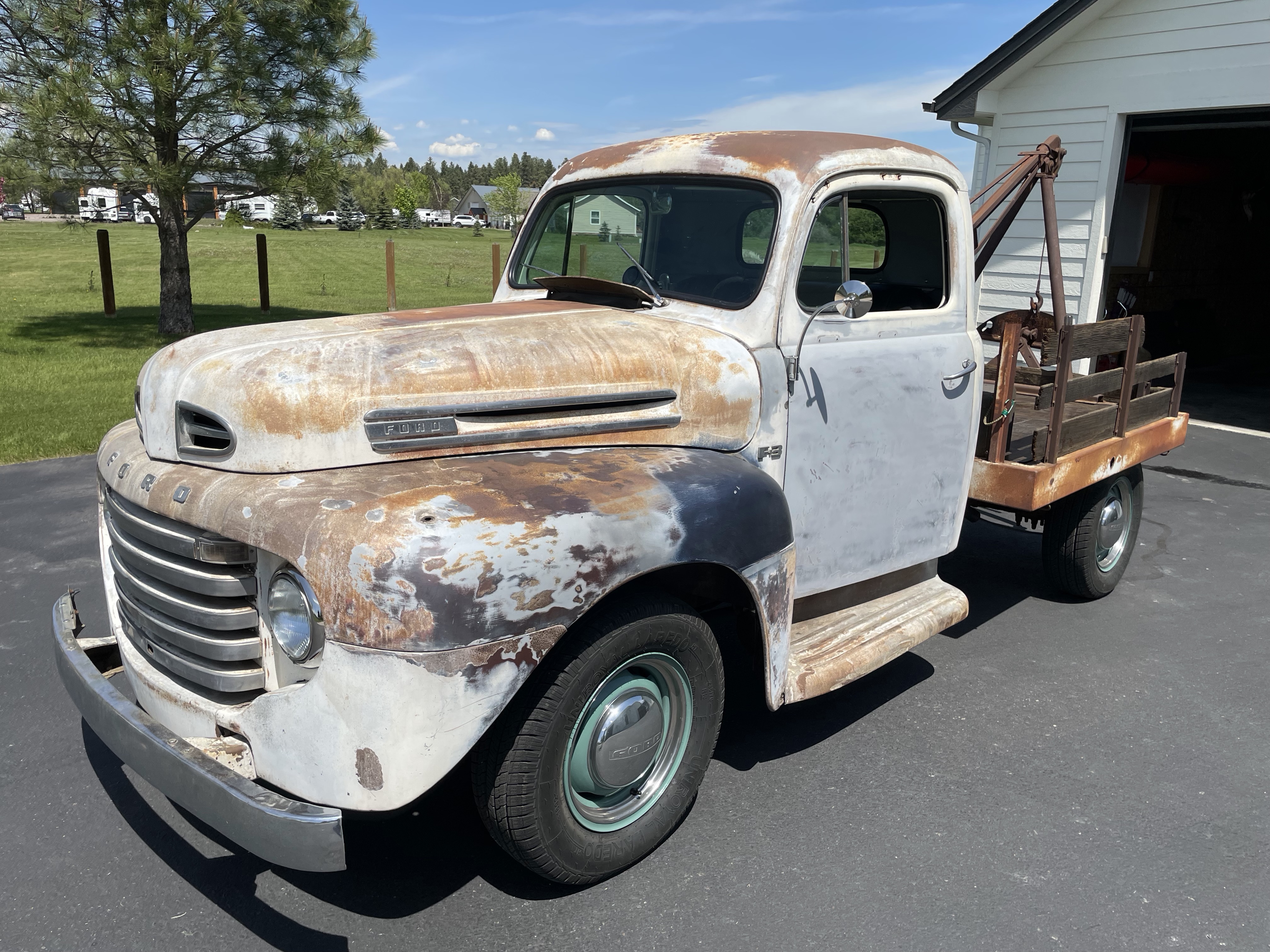 1948 Ford F-3