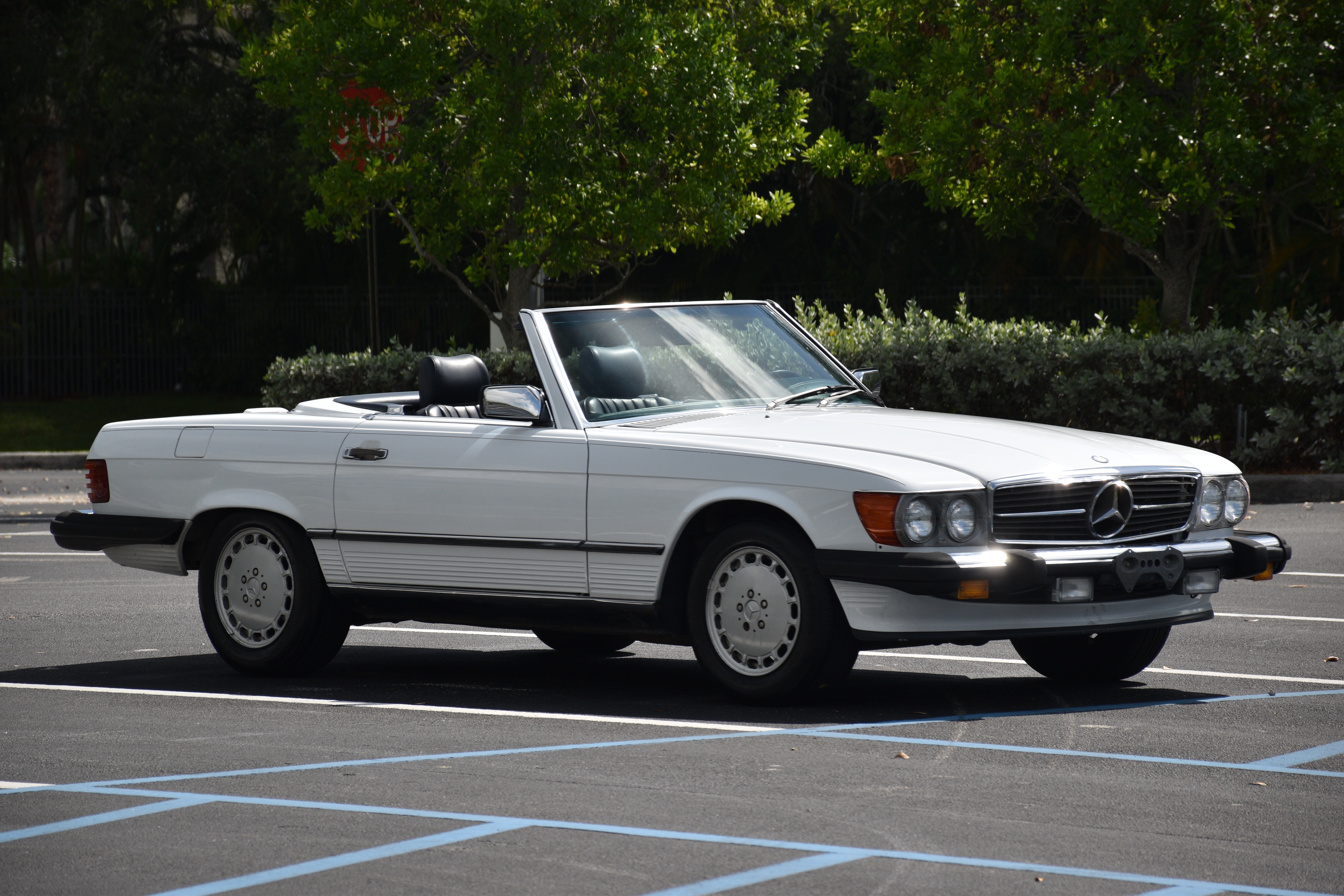 1988 Mercedes-Benz 560SL