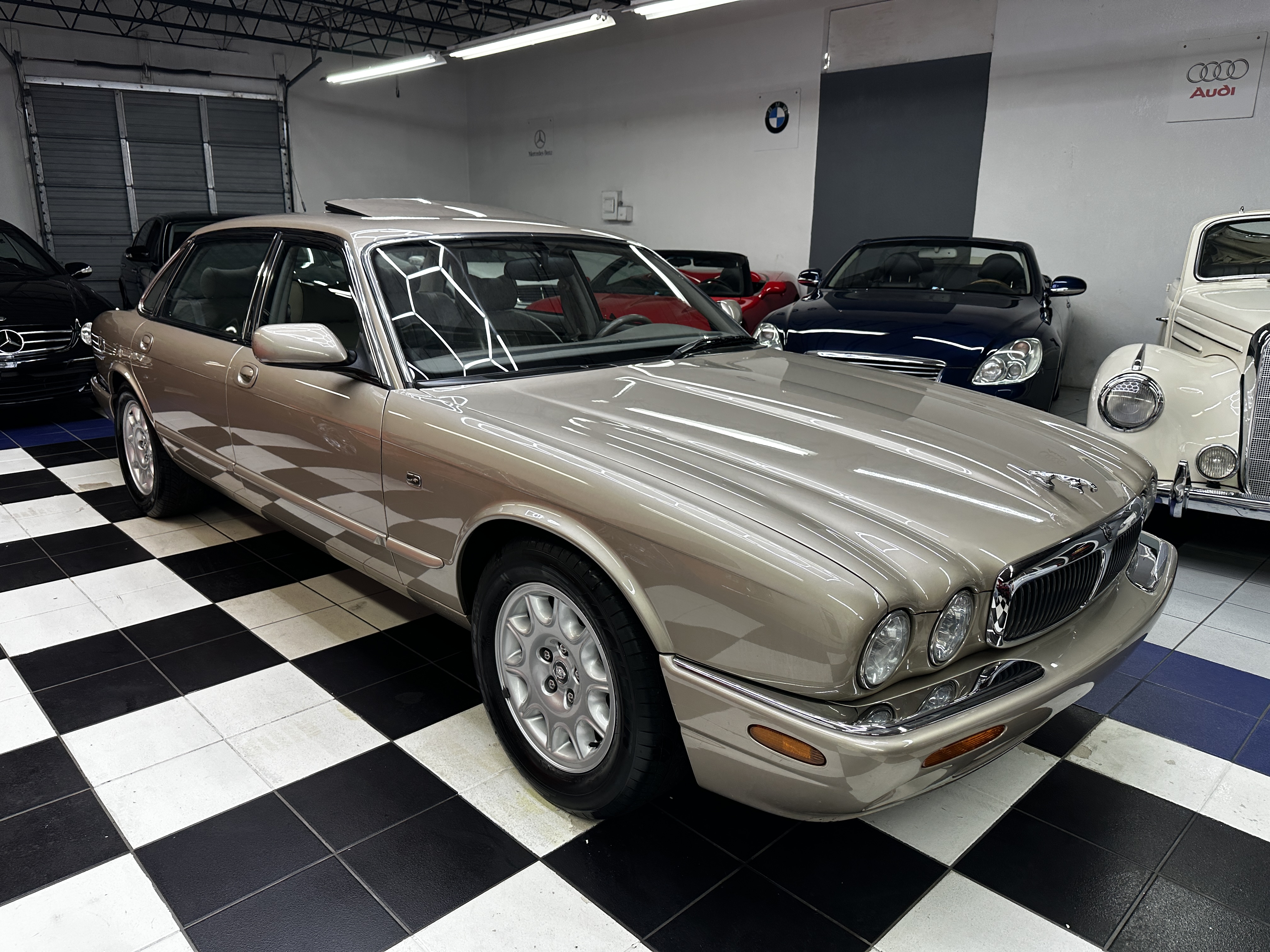 1998 Jaguar XJ8