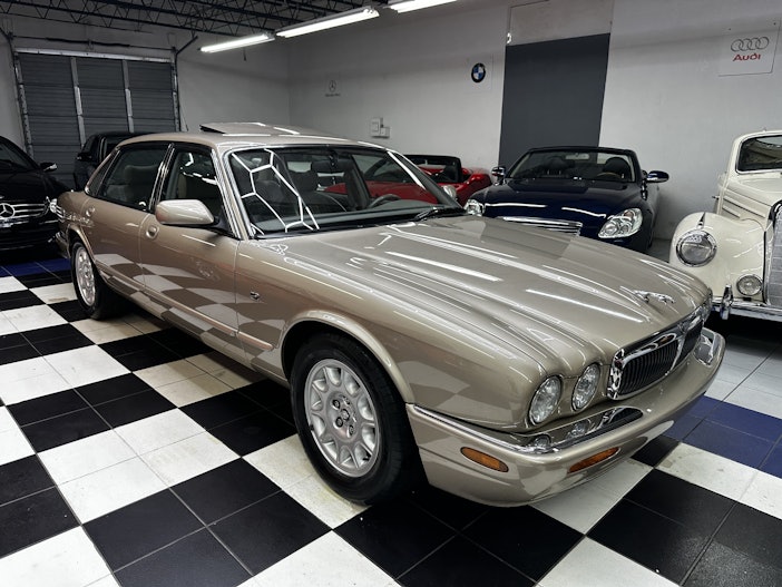 1998 Jaguar XJ8