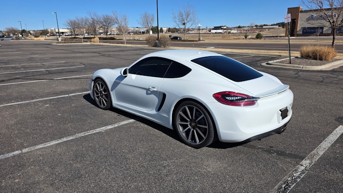 2014 Porsche Cayman S - 6spd