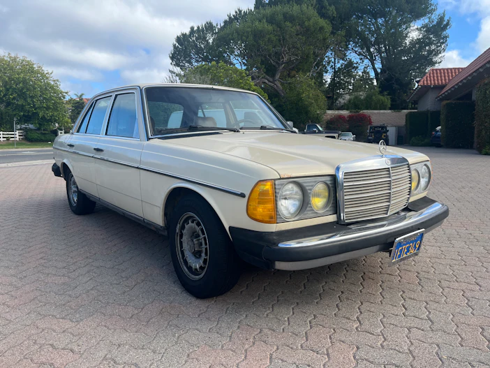 1982 Mercedes-Benz 240D