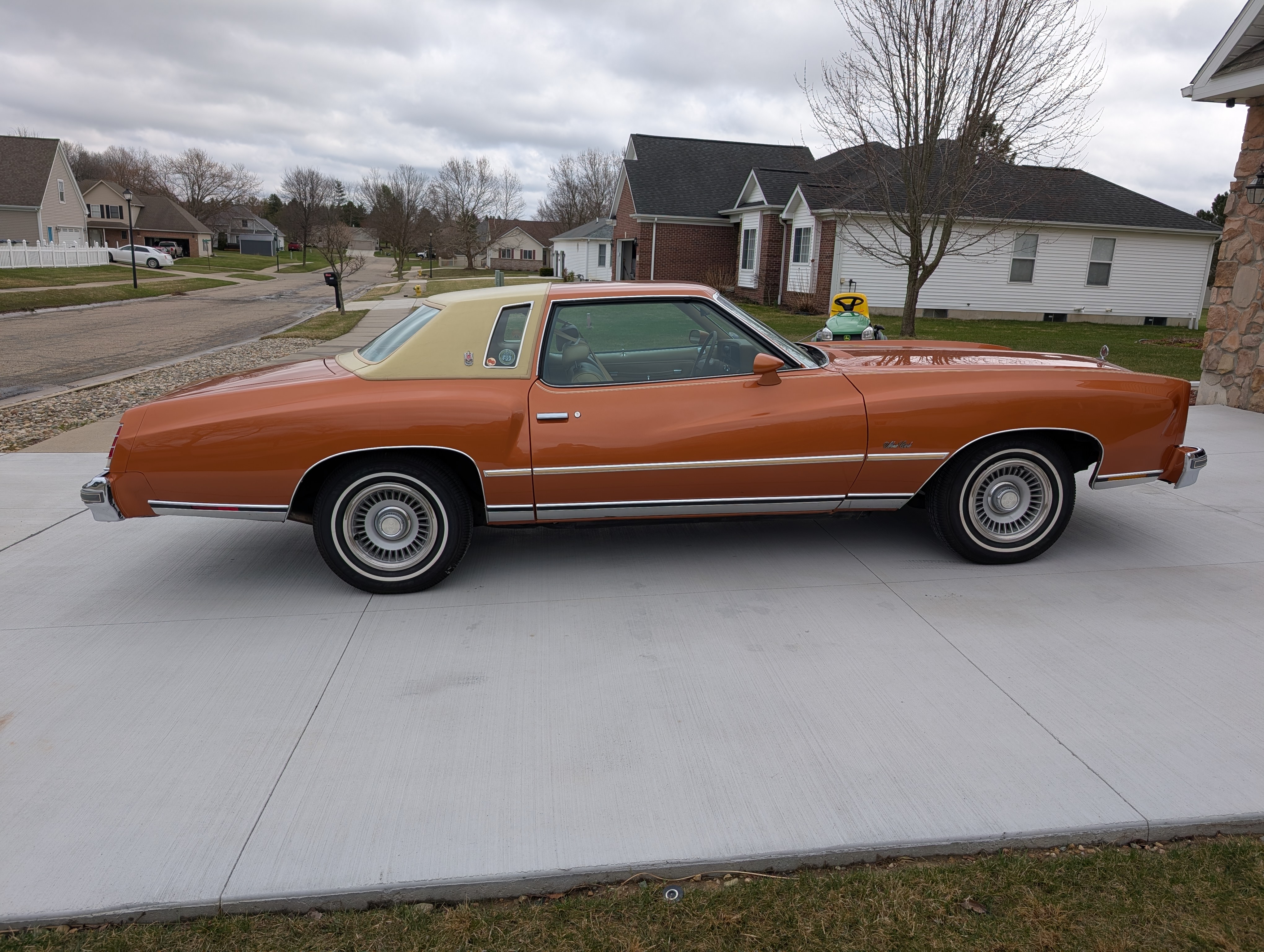 1977 Chevrolet Monte Carlo Landau