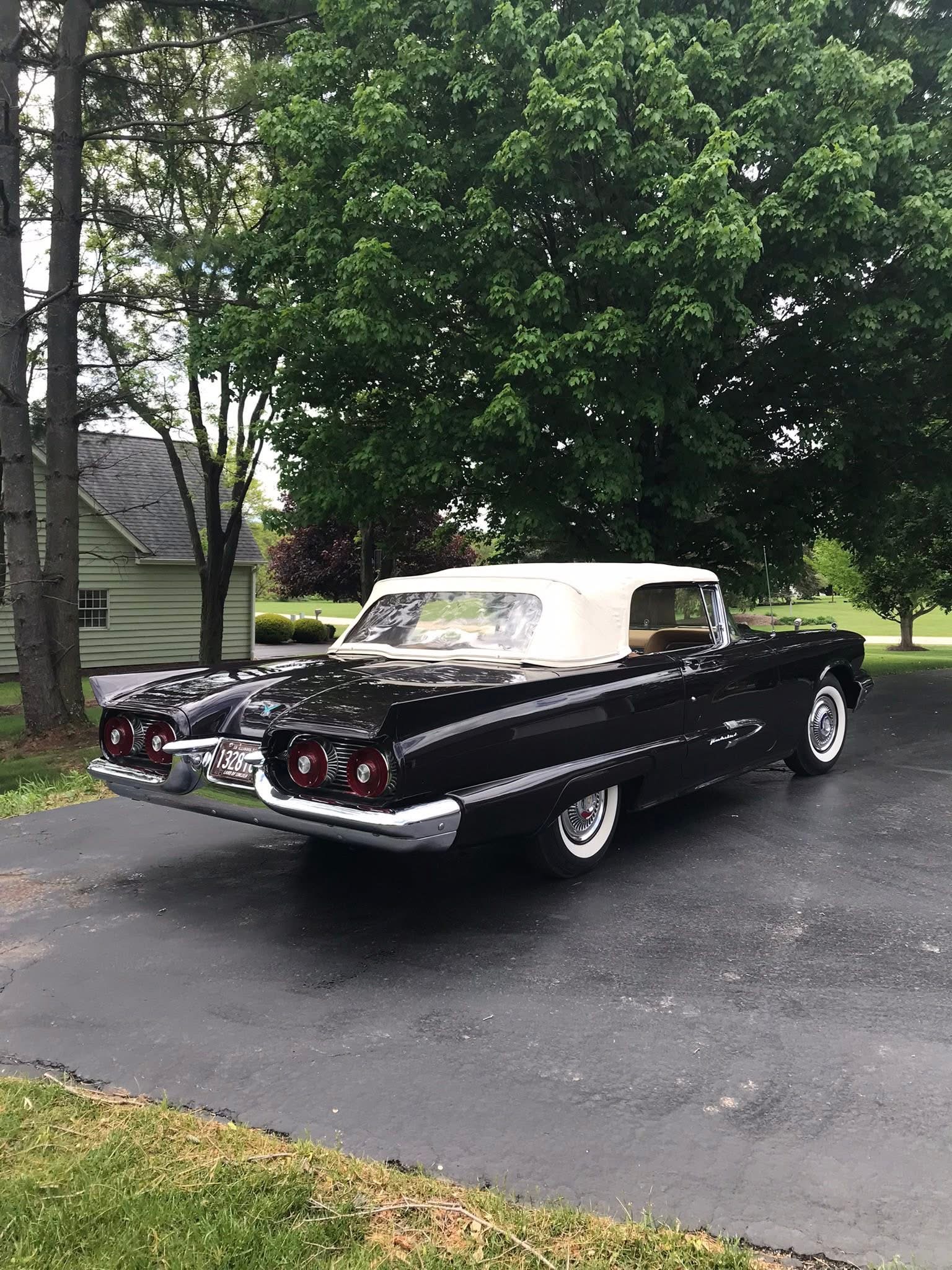 1959 Ford Thunderbird
