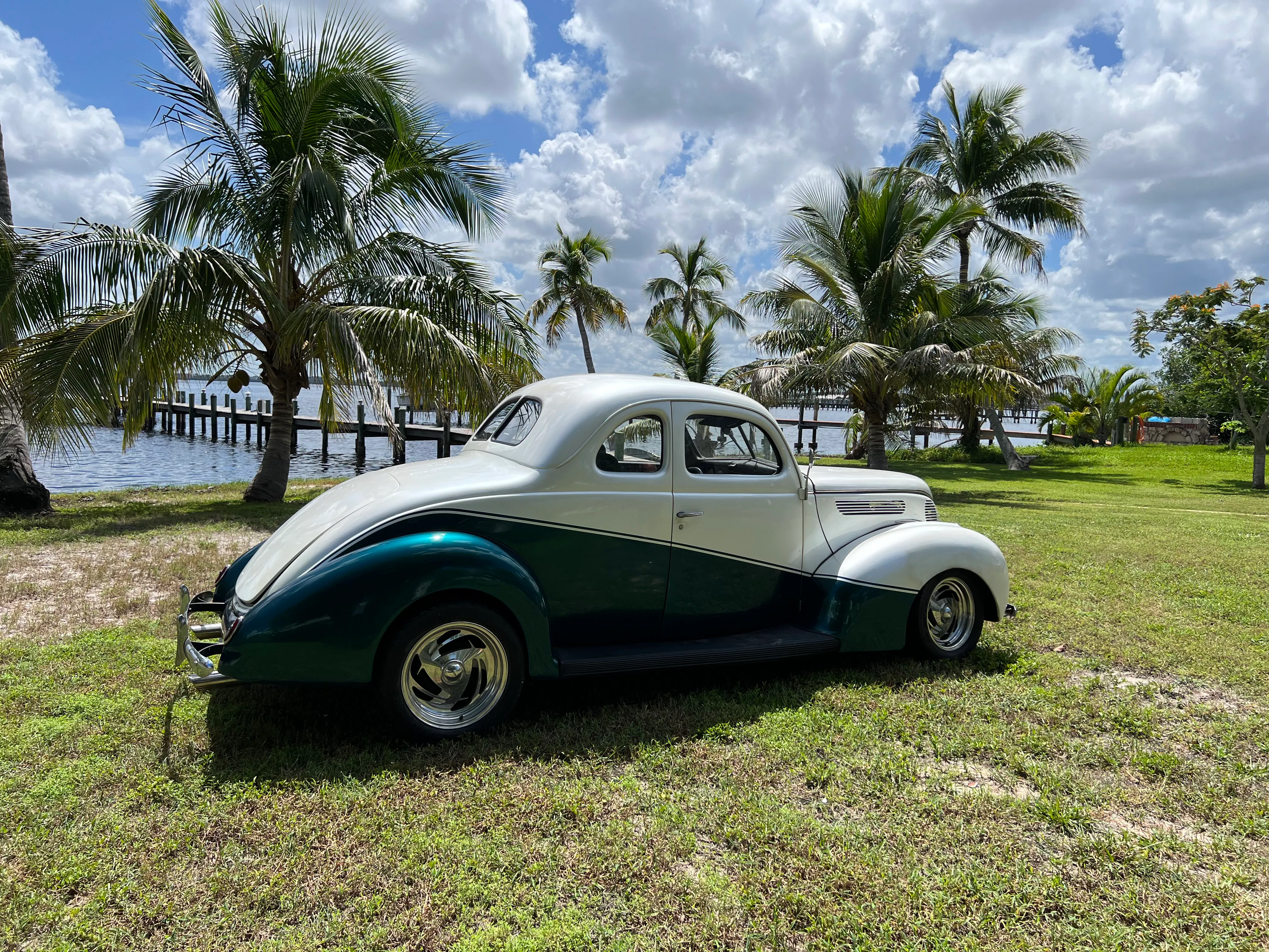 1938 Ford Deluxe Coupe