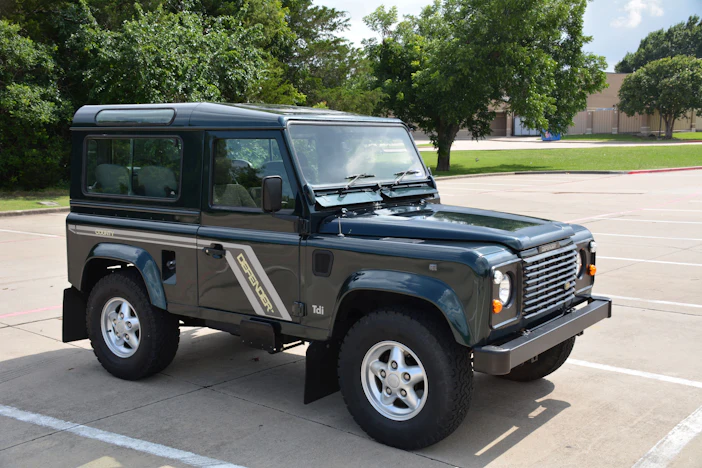 1998 Land Rover Defender 90 (Truck)