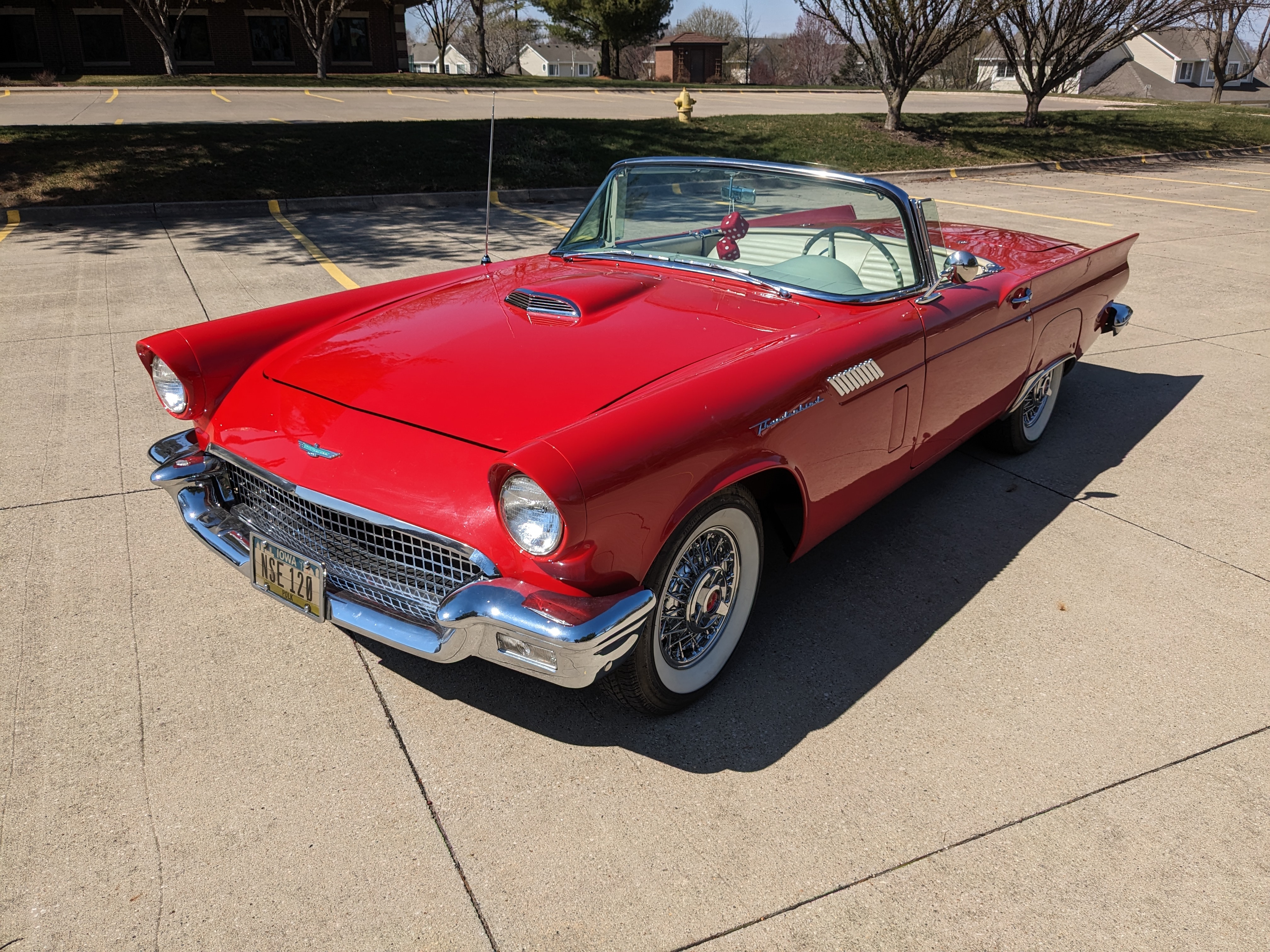 1957 Ford Thunderbird