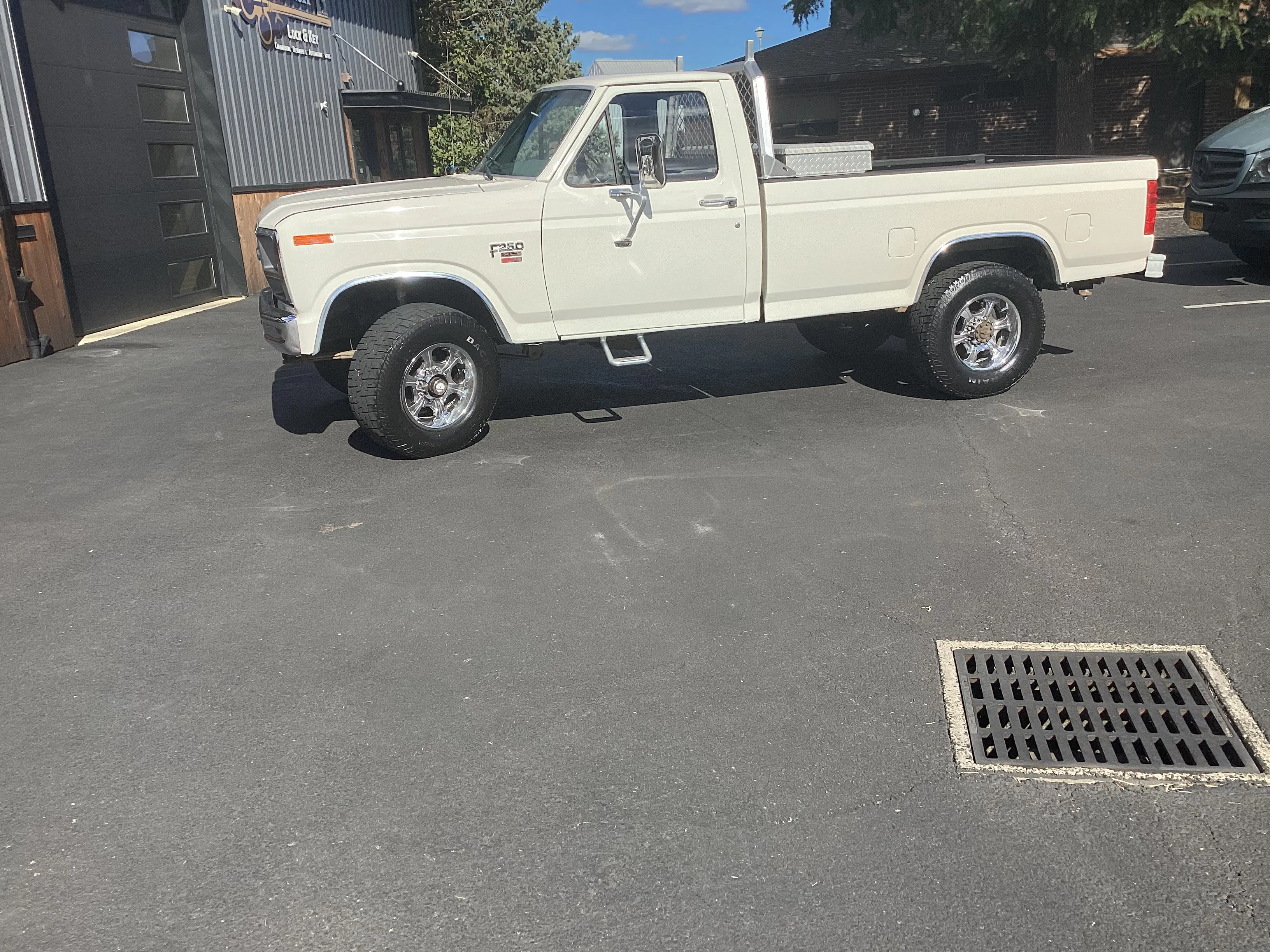1984 Ford F-250 XLT