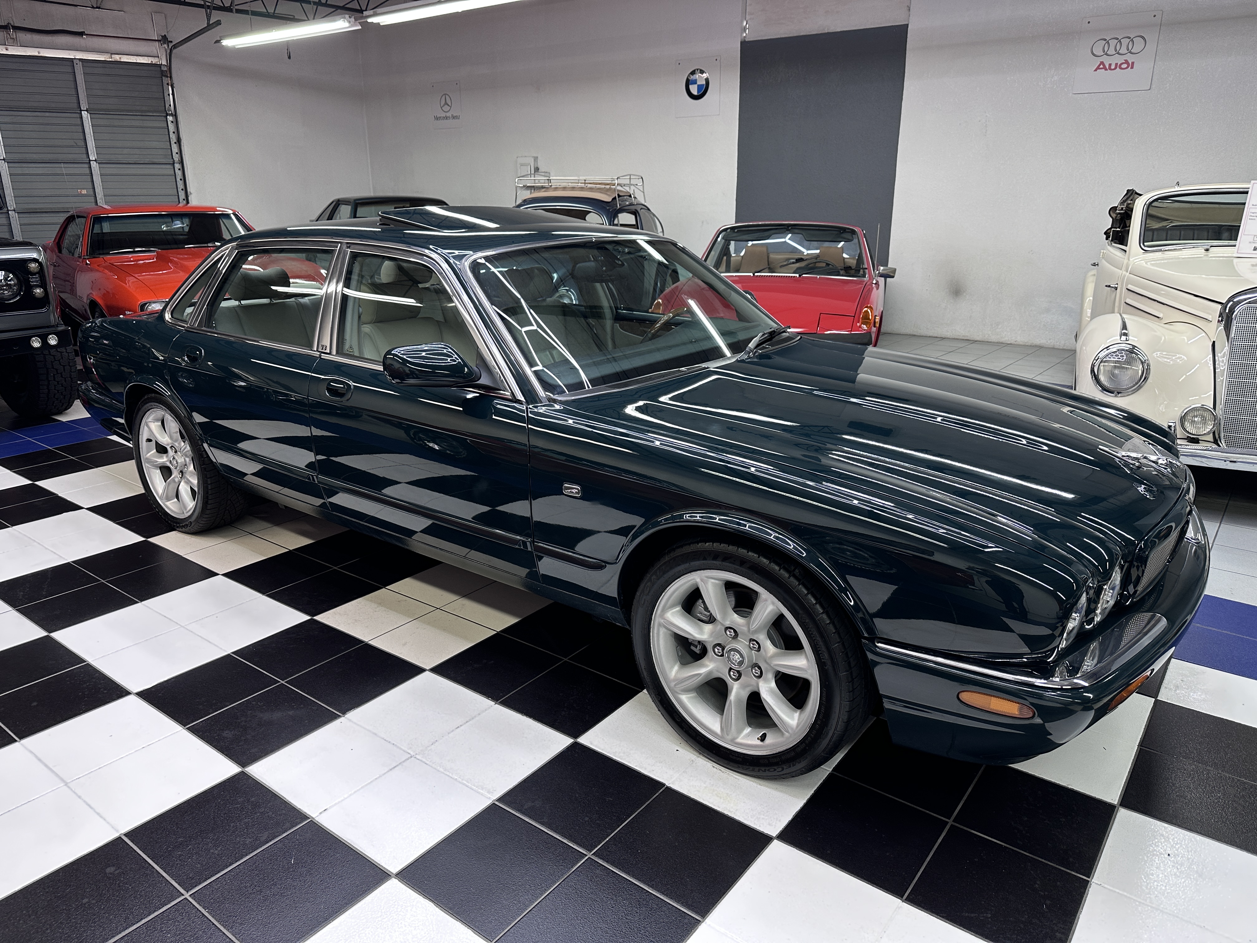 2001 Jaguar XJR