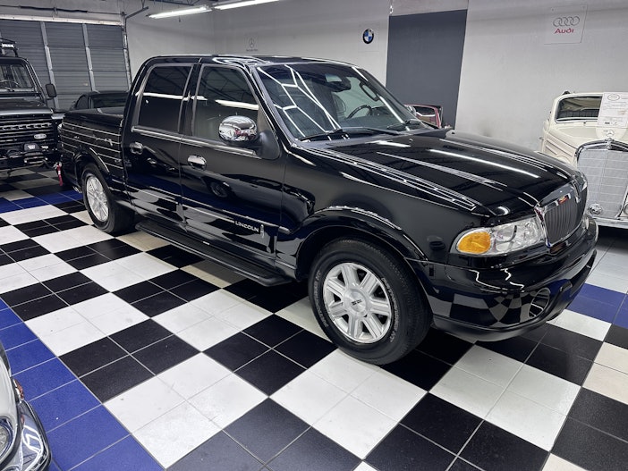 2002 Lincoln Blackwood