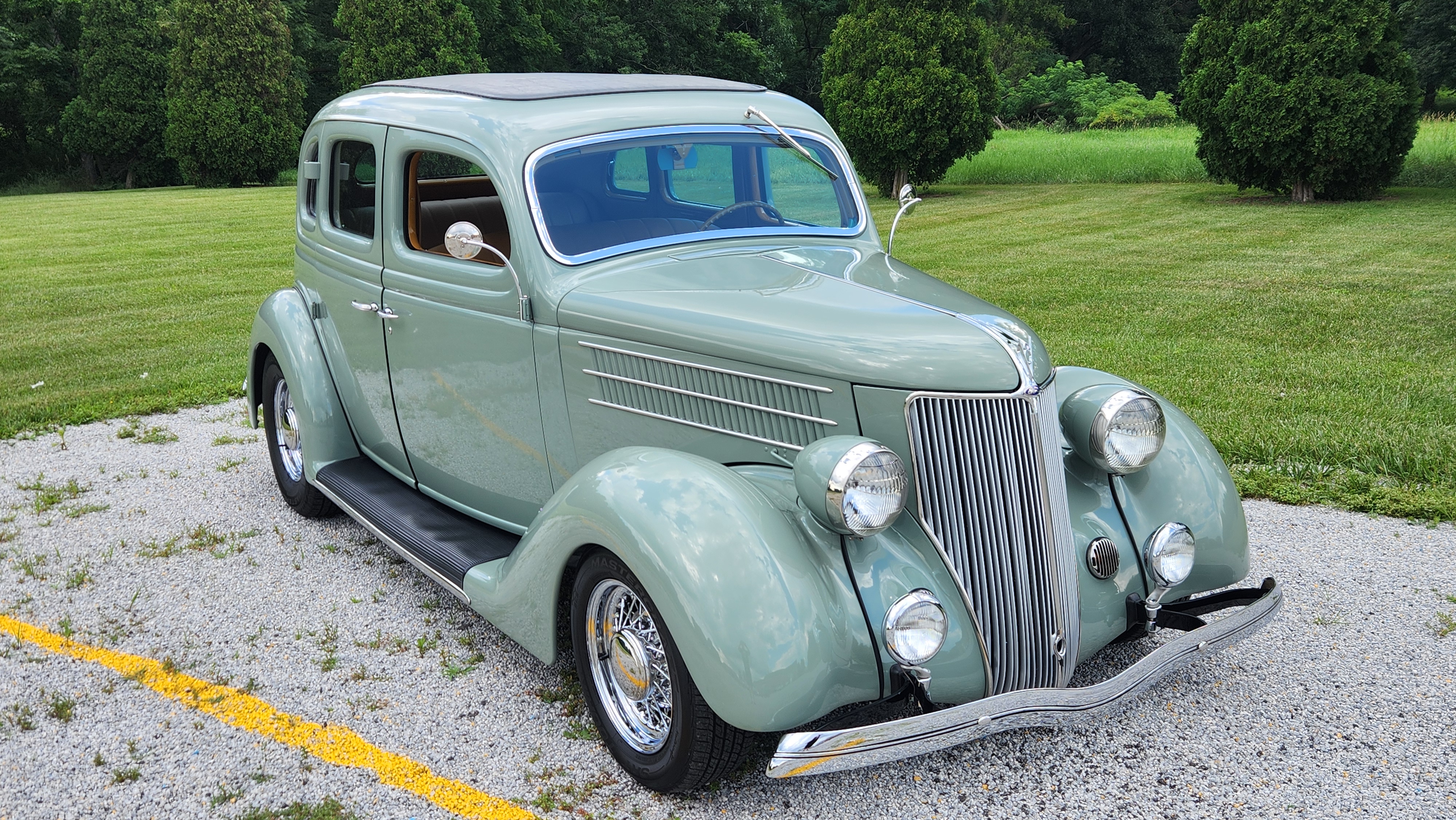 1936 Ford Deluxe